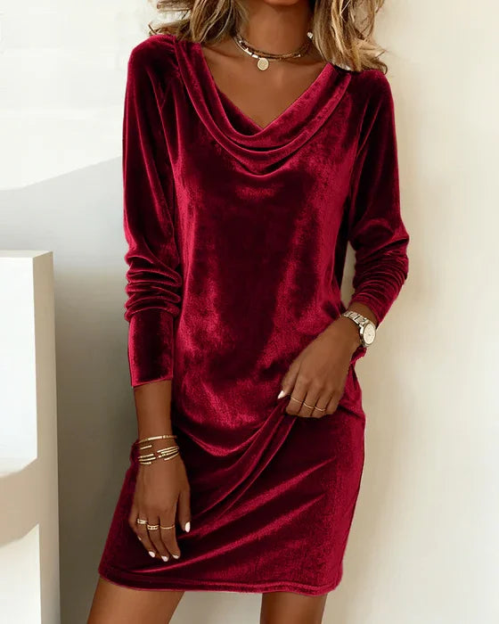 Noelle – Loosely Fitting Velvet Dress